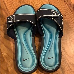 Gently used nike slip ons with memory foam